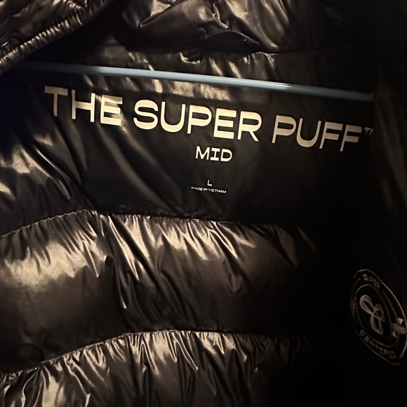 Aritzia’s Super Puff Midi Puffer in Hi-Gloss Black - Size L - Picture 3 of 8